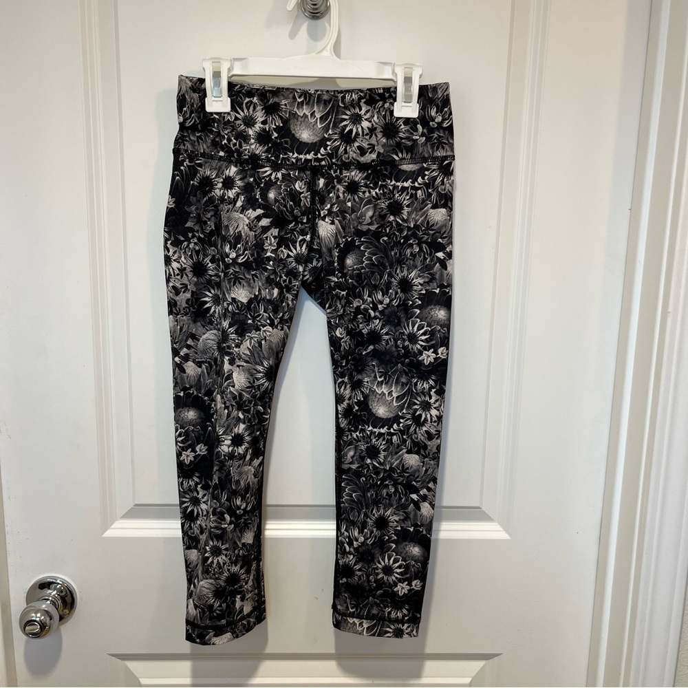 Lululemon Wunder Under Crop